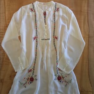 Johnny Was embroidered tunic M